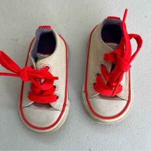 Baby converse size 2